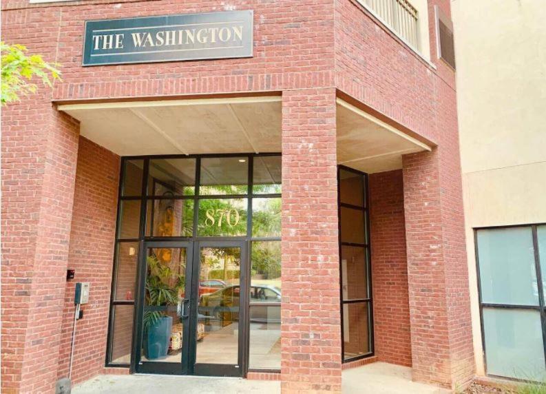 Aparthotel D.P. Location! Location! Stunning 2Bd/2Bath- Heart Of Downtown Atlanta *