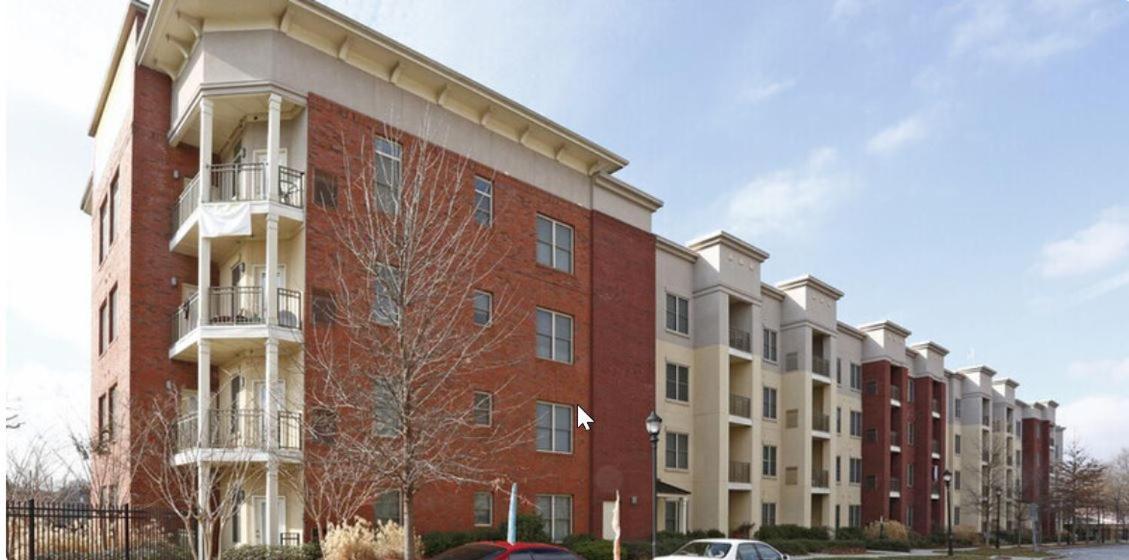 D.P. Location! Location! Stunning 2Bd/2Bath- Heart Of Downtown Atlanta * Atlanta
